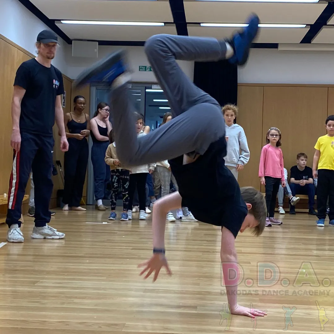 Street Dance | Age: 7-12y | Saturday at 12.00 - 12:45pm | Fulham - Spring
